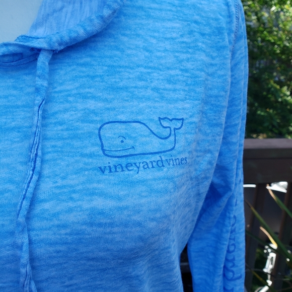 Vineyard Vines Long-Sleeve Slub Whale Hoodie Tee - Picture 4 of 10